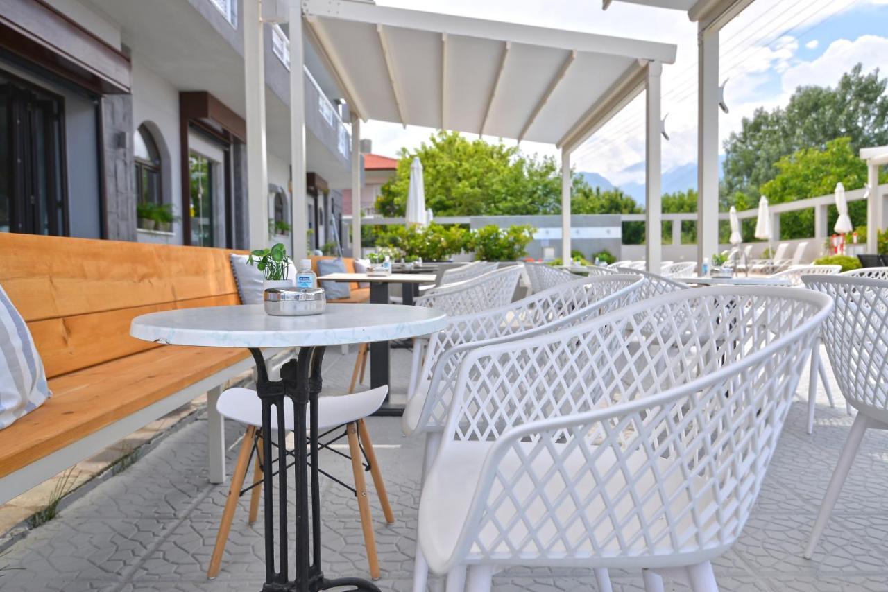 Hotel Akrothalassia 2*